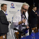 Illustration for article titled Joe Maddon Ordered A Round Of Drinks At His Cubs Press Conference